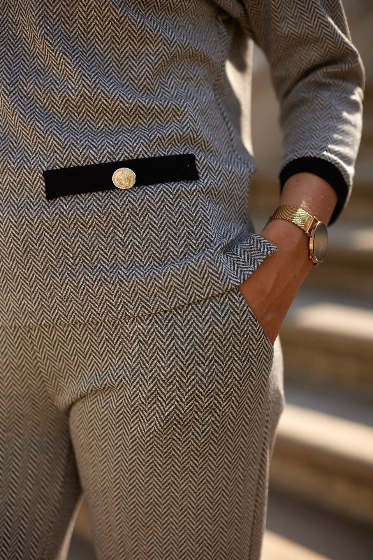 Żakardowa elegancka bluzka z lurexem 