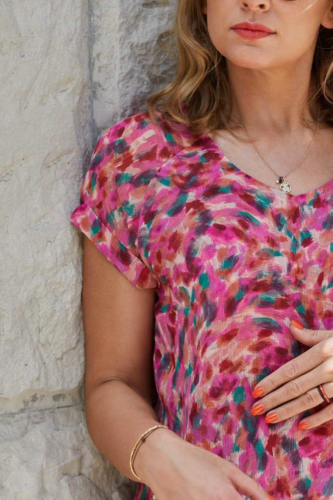 Chiffon blouse with decorative pink print