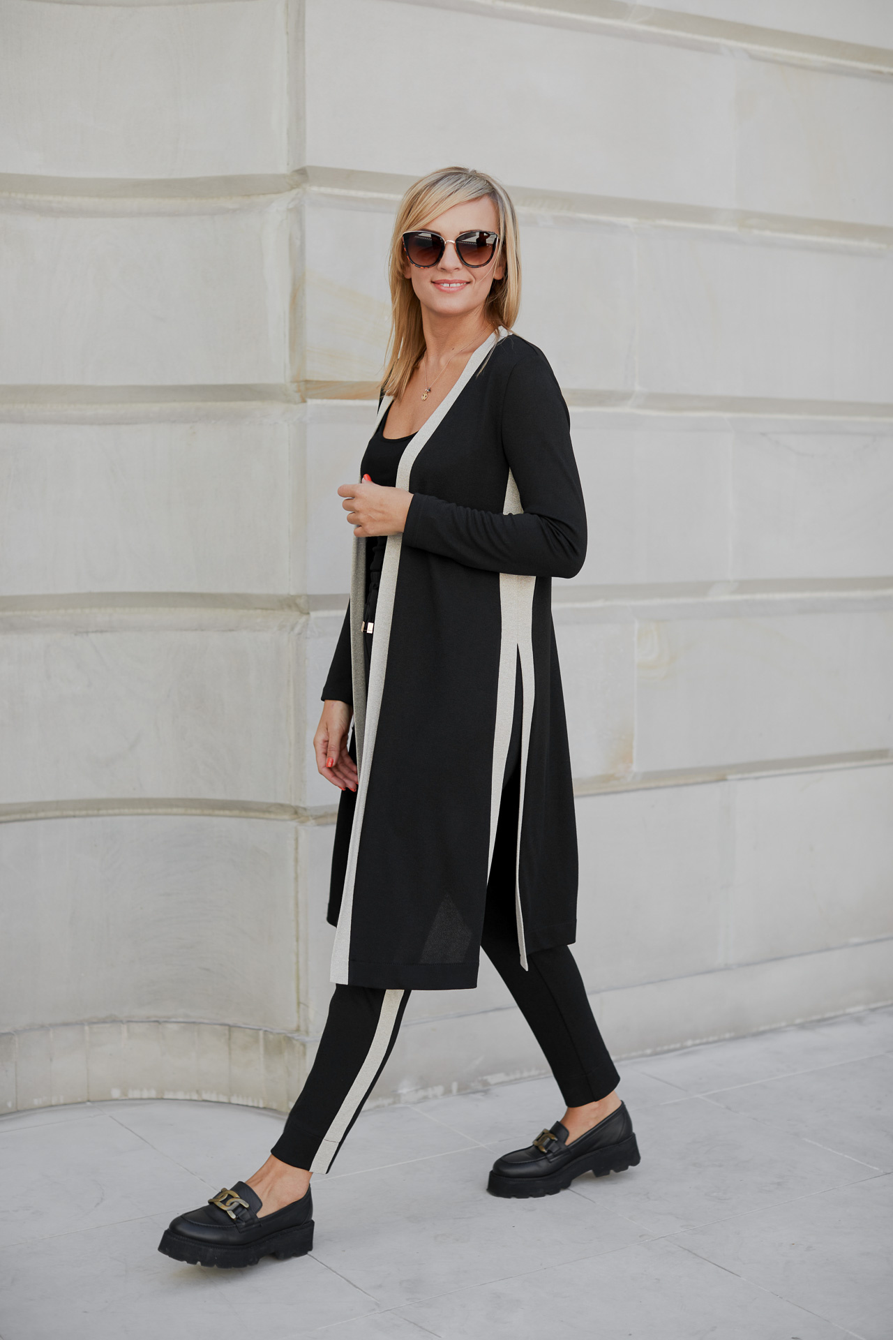 Komplet kardigan ze spodniami, dzianina sweterek