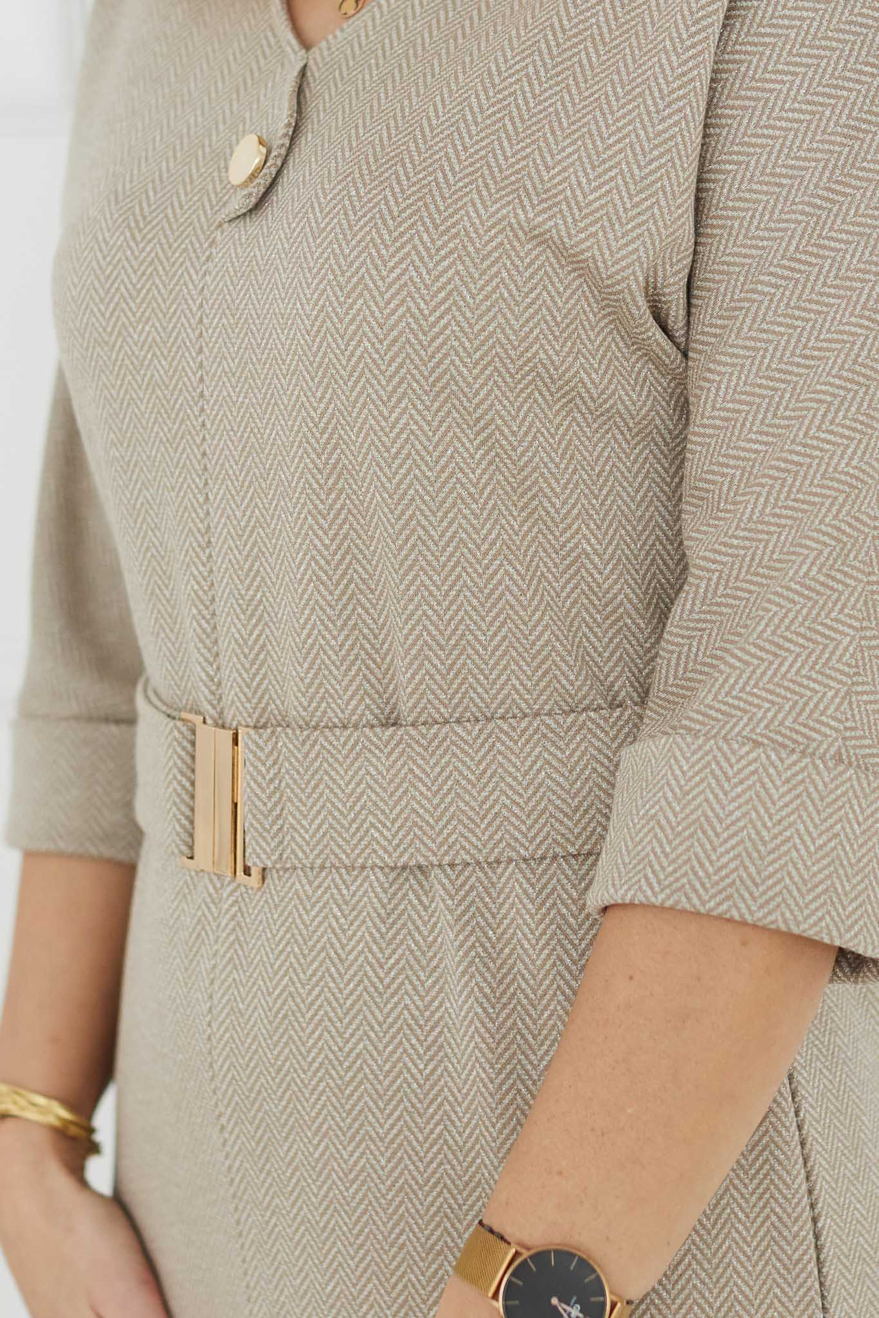 Sukienka z dzianiny żakardowej z wplecioną srebrną nitką + pasek