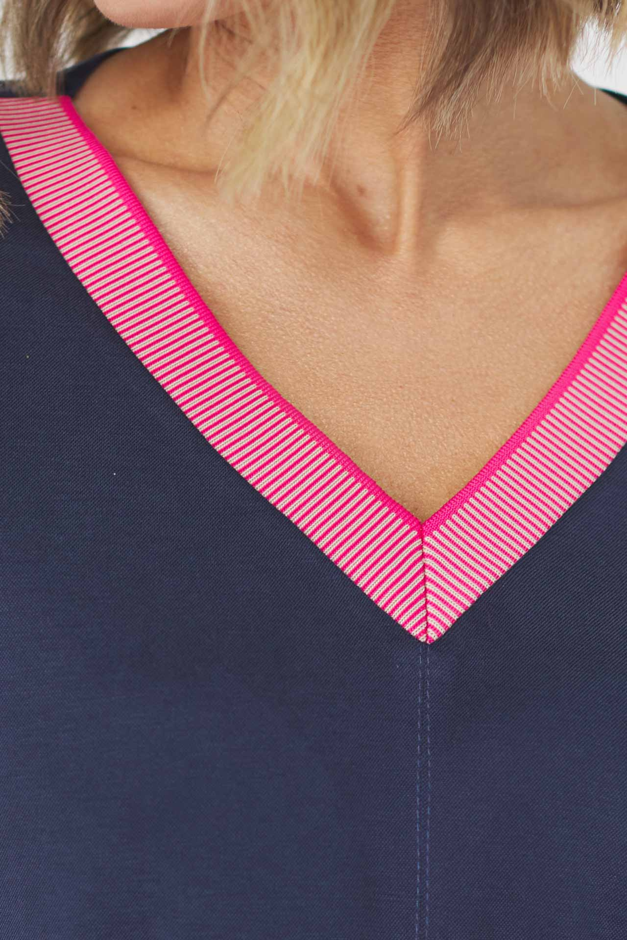 Granatowa sukienka z modalnej dzianiny