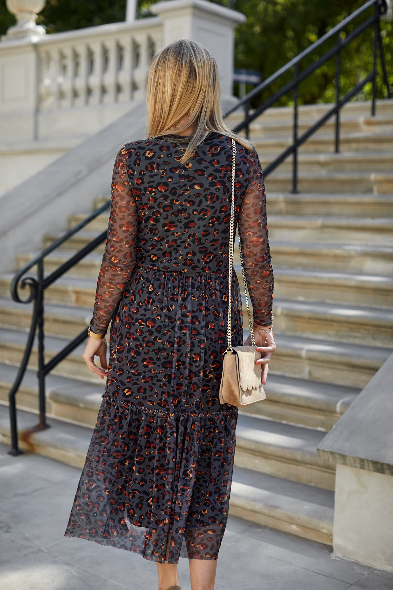 Elastyczna sukienka z siatki, druk gepard, długość 7/8