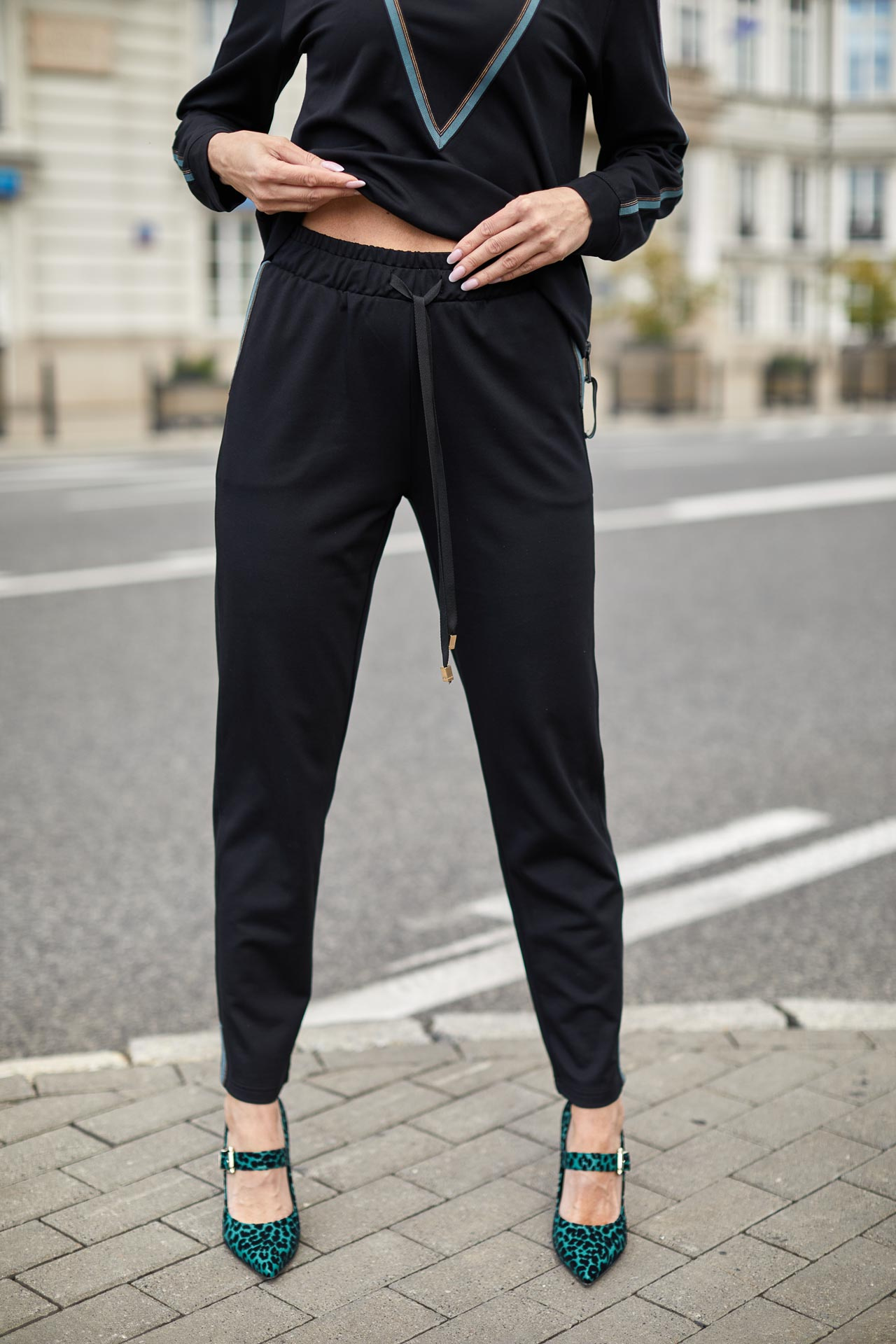  elegancki komplet (bluza+spodnie)