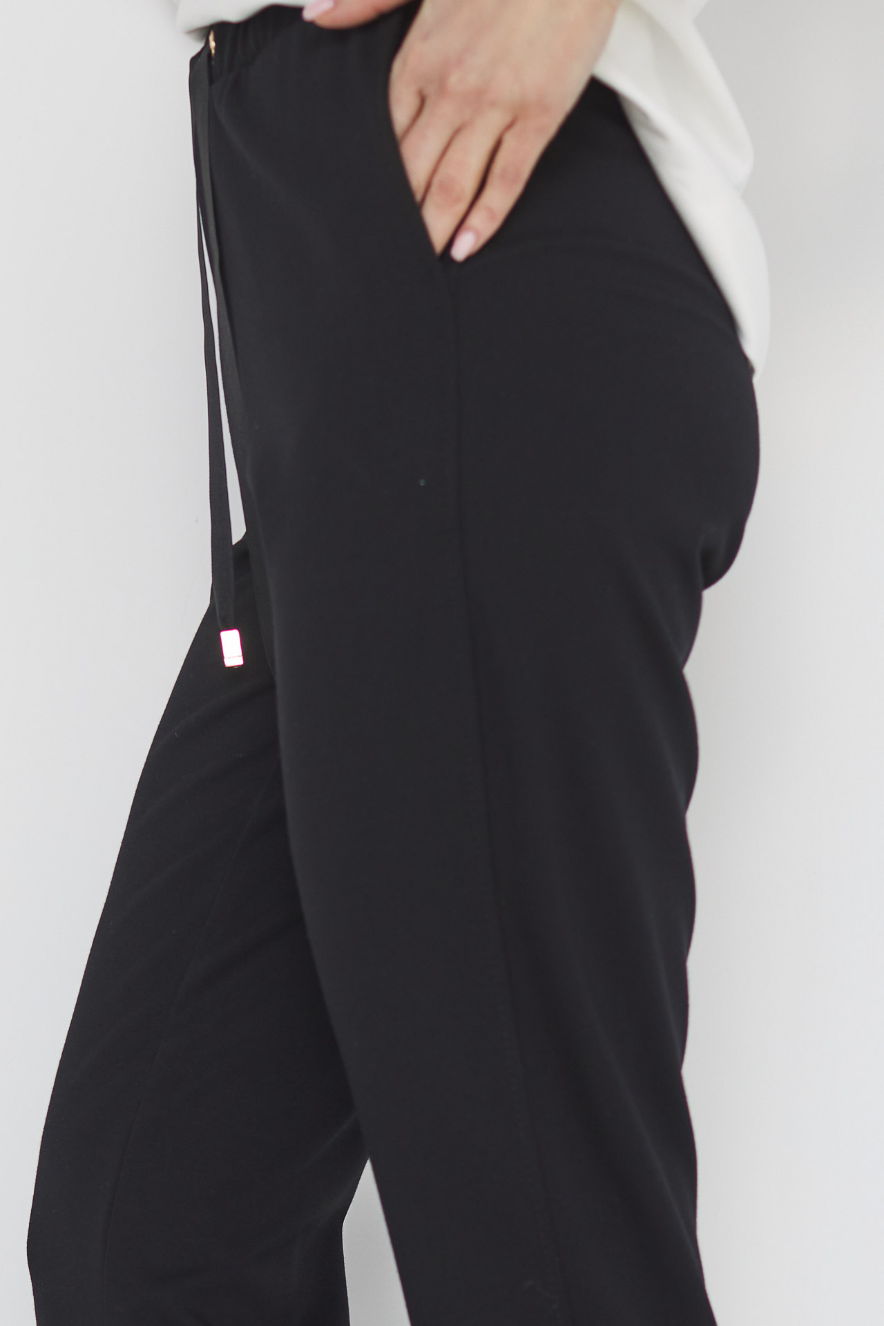 Elegancko-sportowe spodnie z dzianiny "MORGAN"