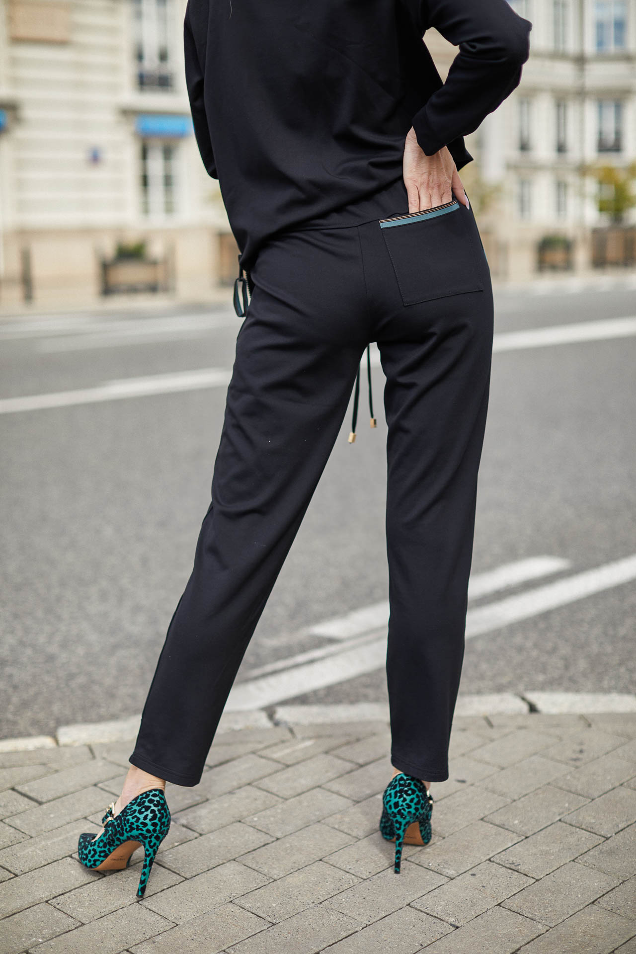  elegancki komplet (bluza+spodnie)