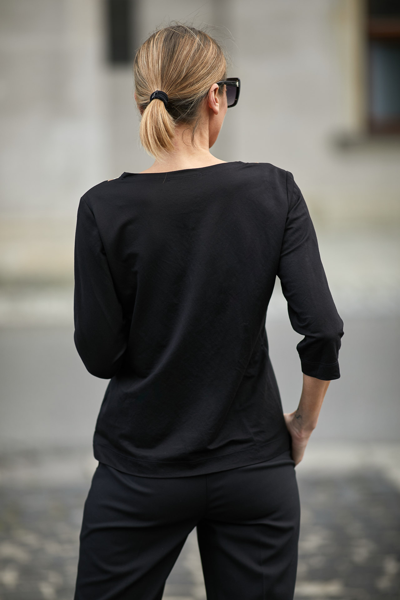 Blouse with decorative tape