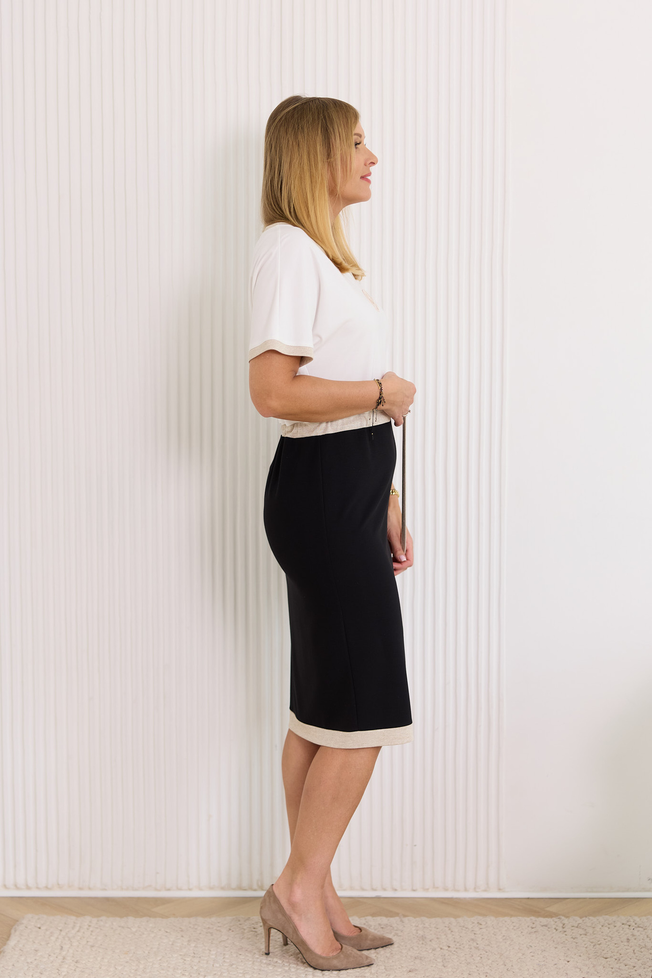 Letnia sukienka z haftem