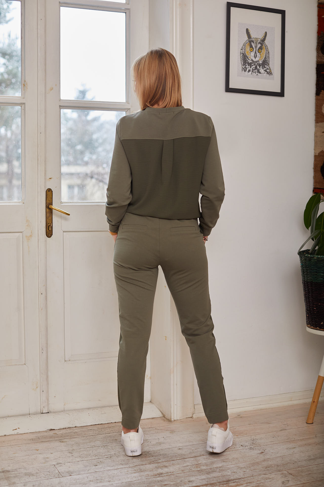 Komplet dresowy z łączonych tkanin, bluza + spodnie z lampasem