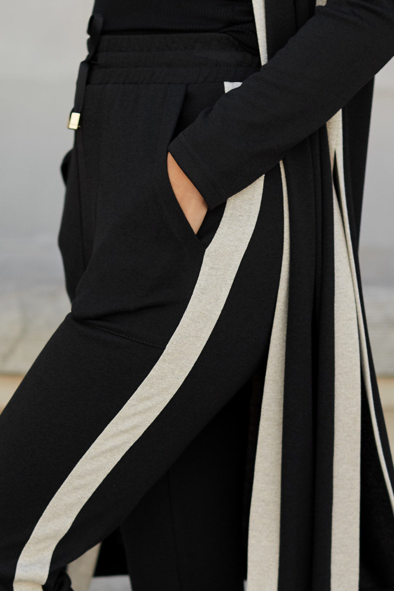 Komplet kardigan ze spodniami, dzianina sweterek