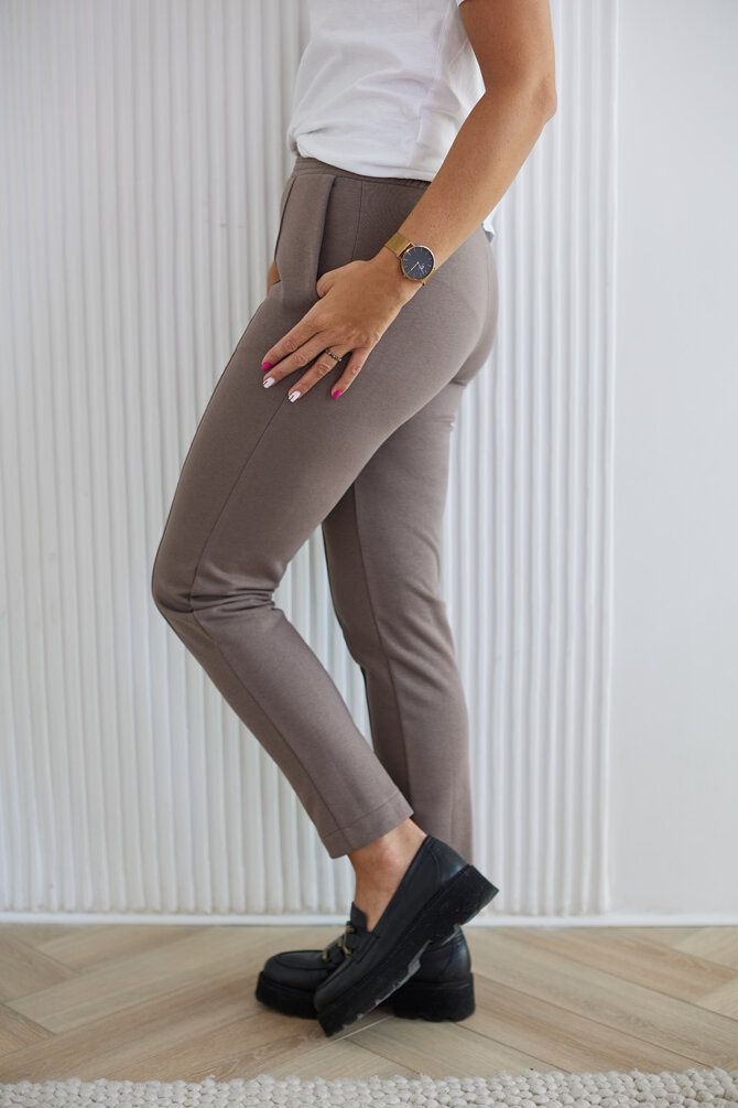 Kakao-colored sweatpants