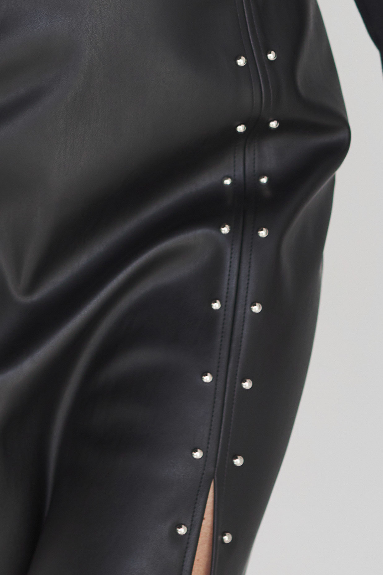 Leather skirt with studs