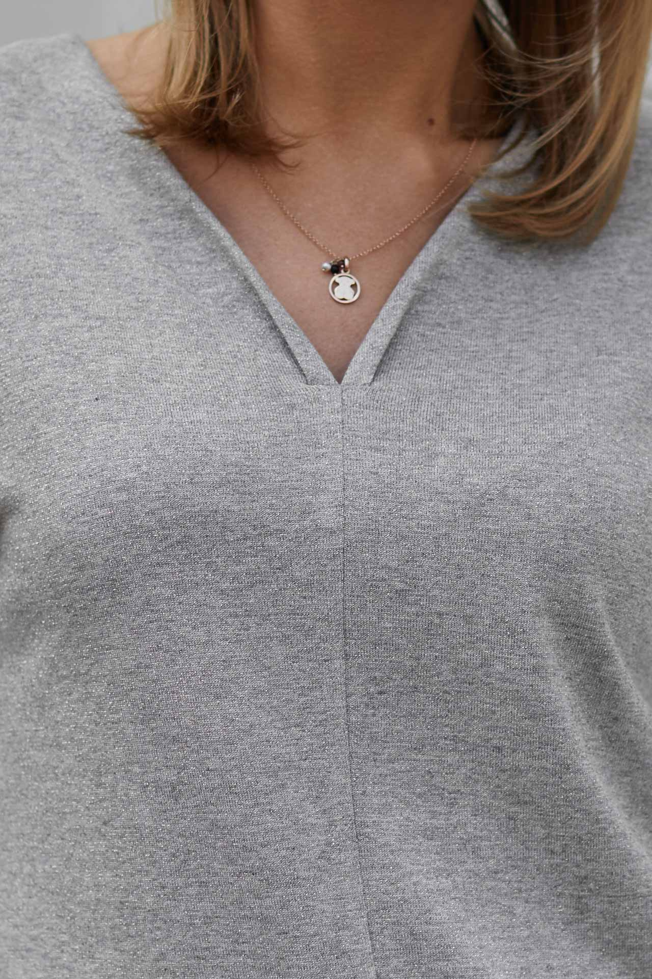 Dzianinowa bluzka ze złotym lurexem w odcieniu szarości