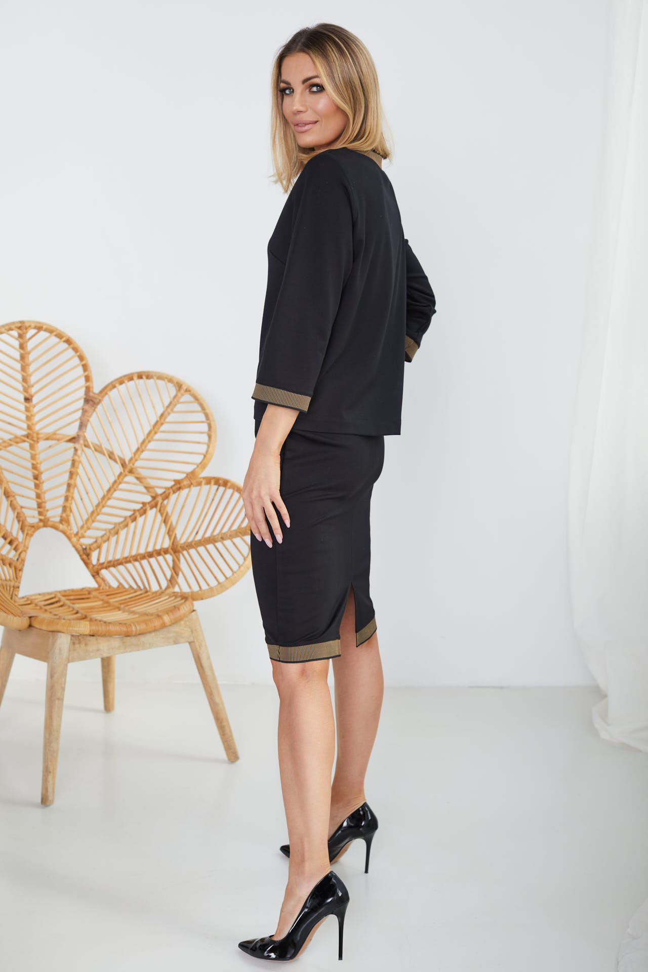 Komplet dla dojrzałej kobiety, (bluza+spódnica)