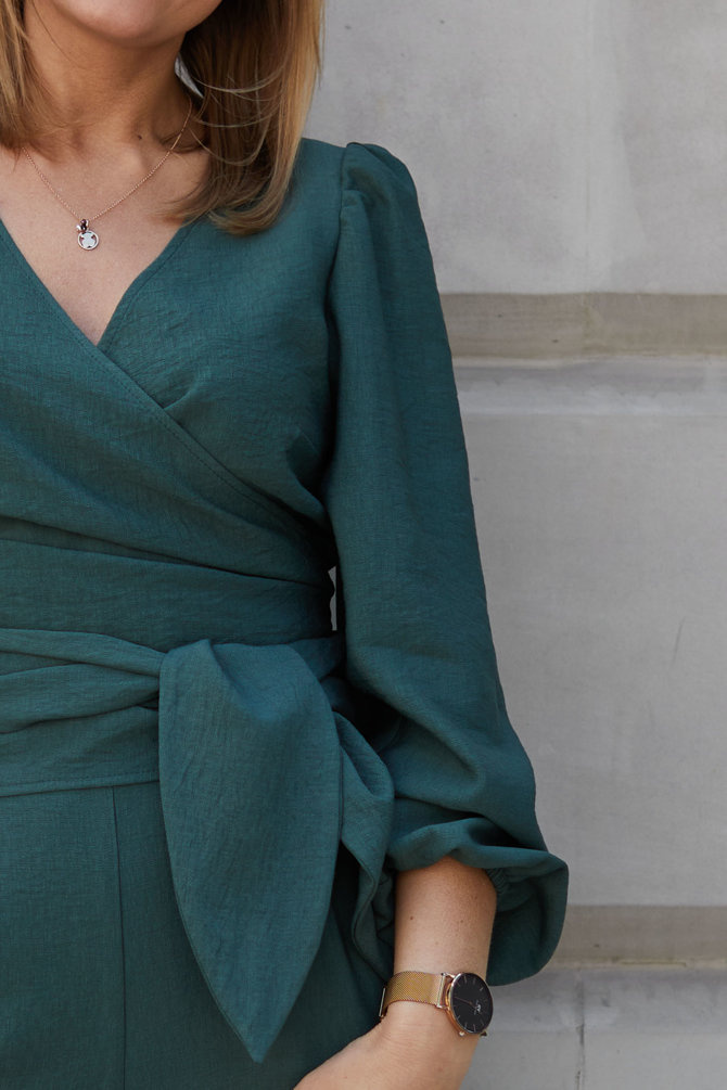 Set (blouse + trousers) made of natural fabric, green