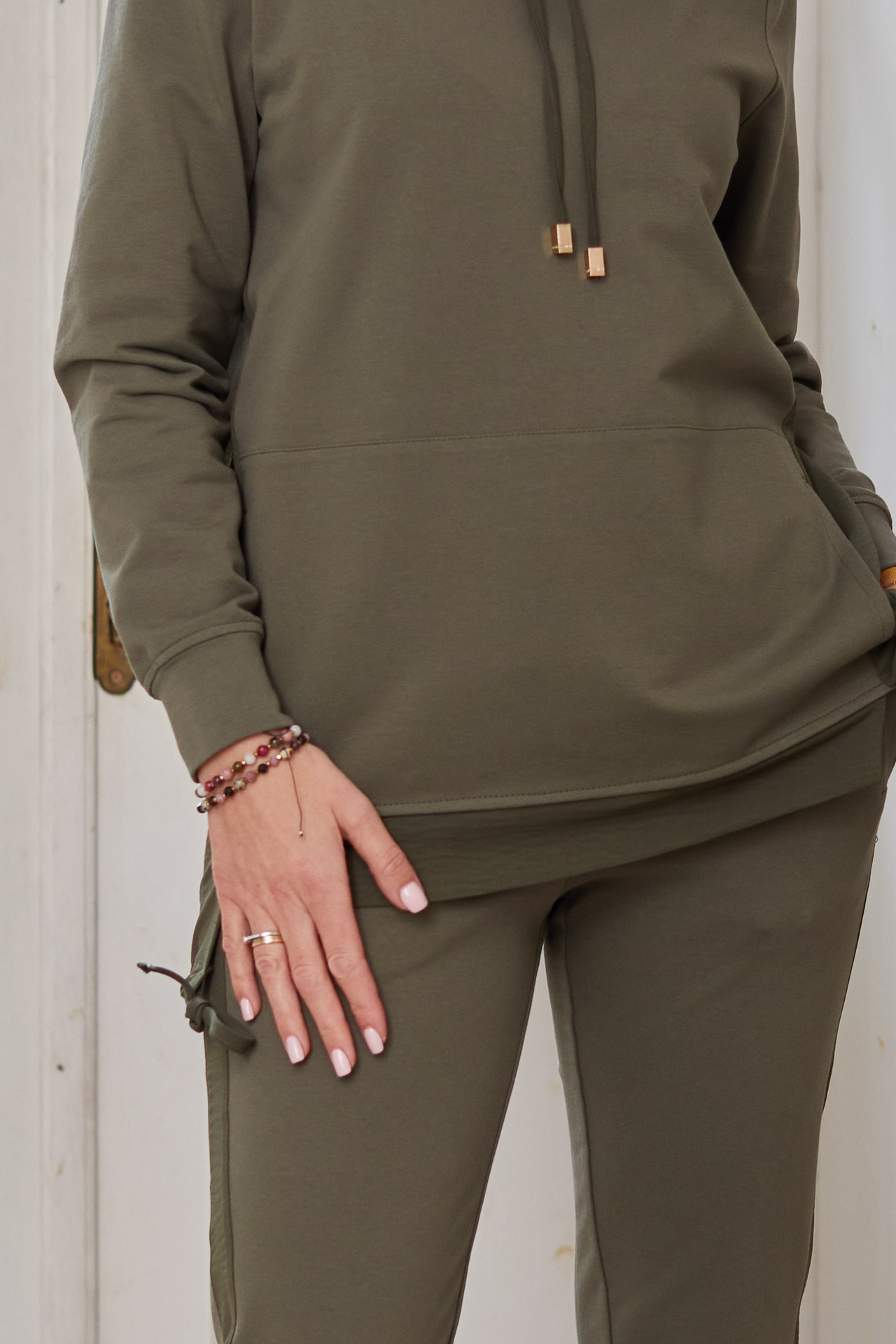 Komplet dresowy z łączonych tkanin, bluza + spodnie z lampasem