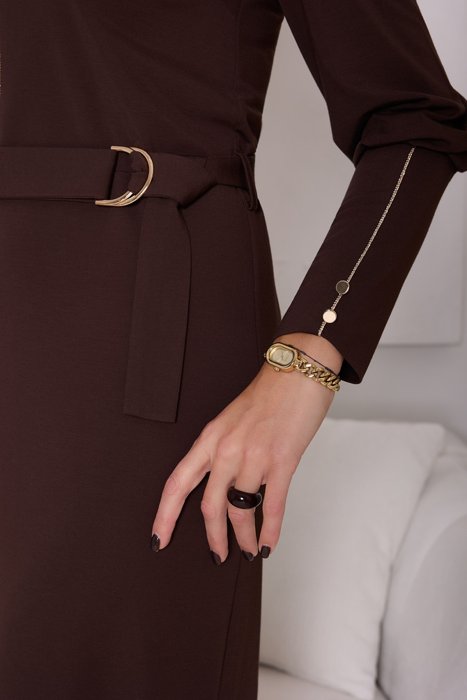 Brown knee-length dress with straps