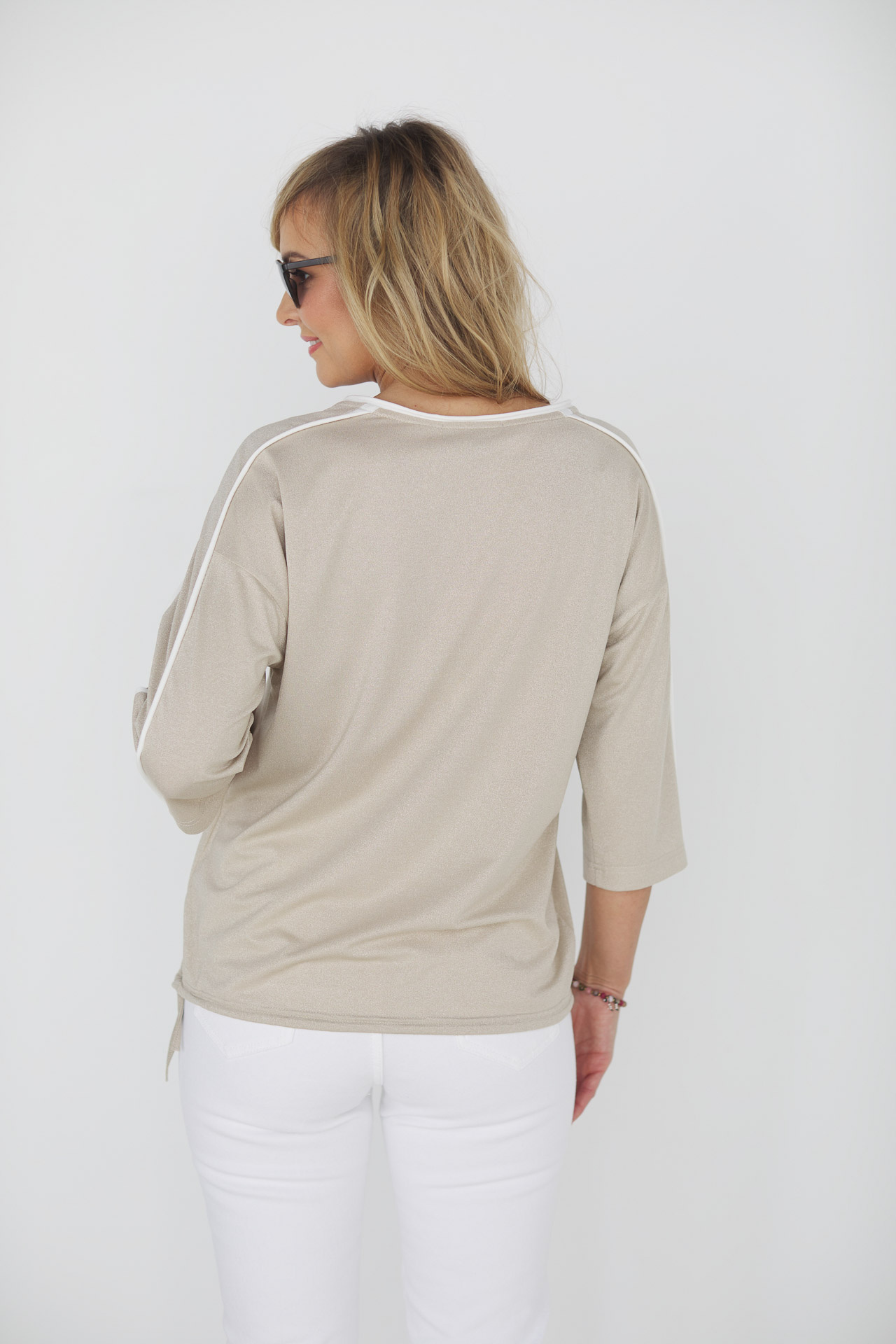 Beżowa bluzka z lurexem i lampasami