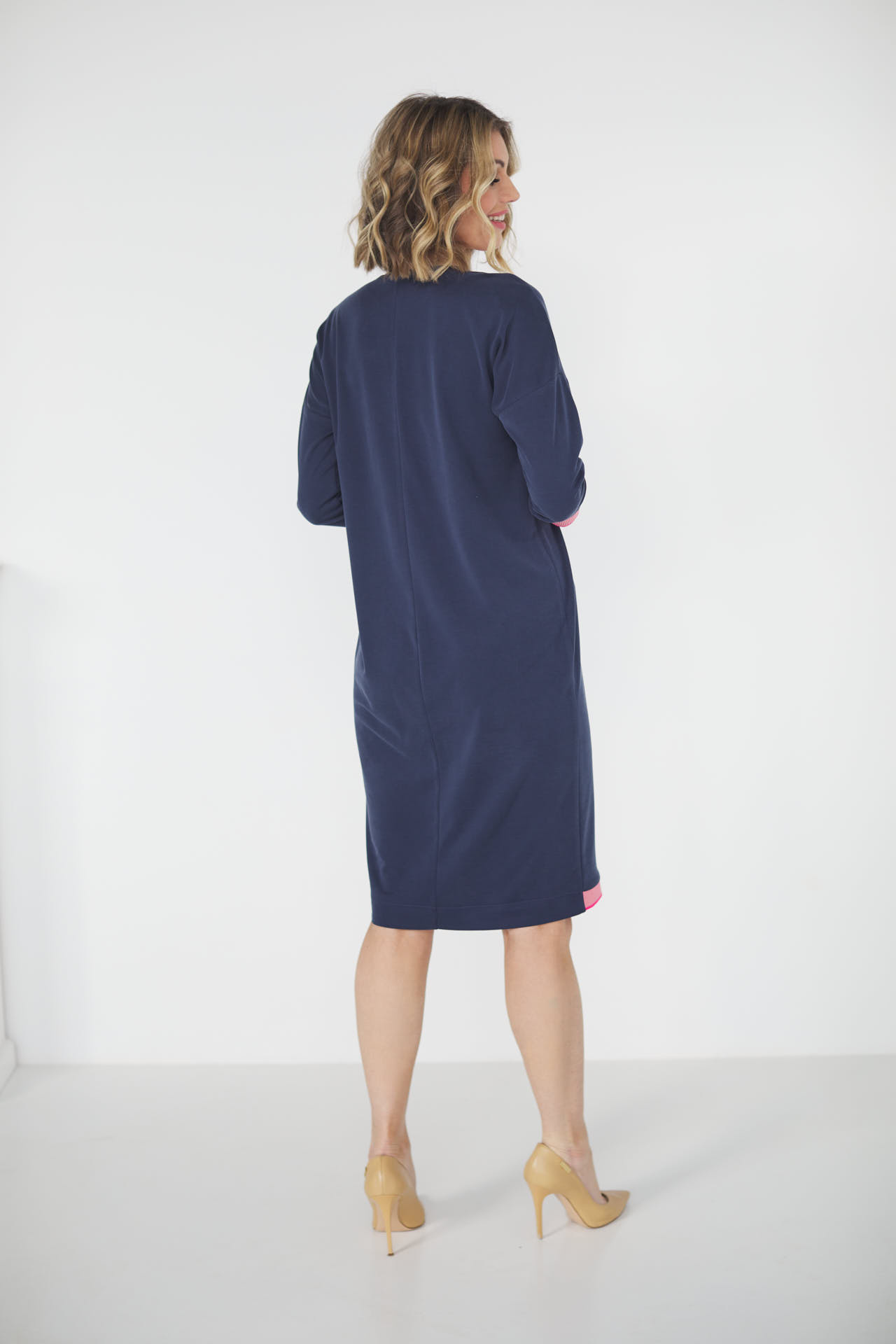 Granatowa sukienka z modalnej dzianiny