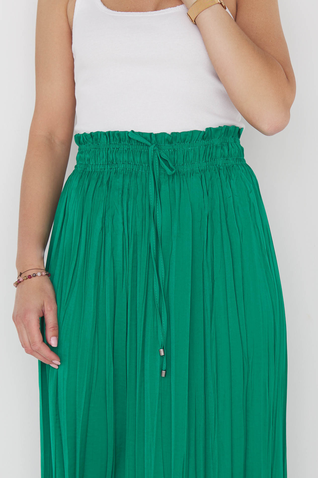 7/8 length green pleated skirt