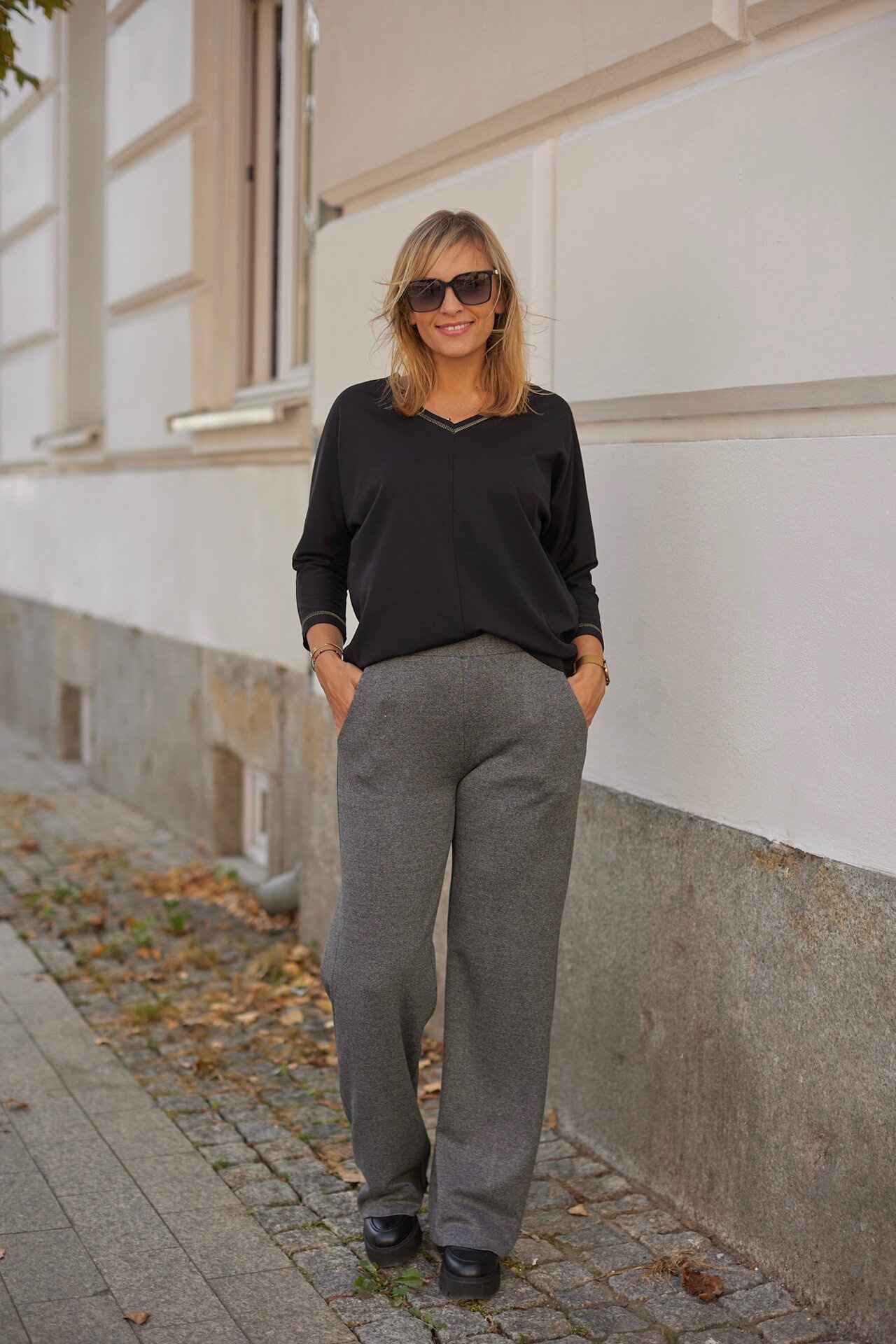 Klasyczna bluzka z opadającym rękawem