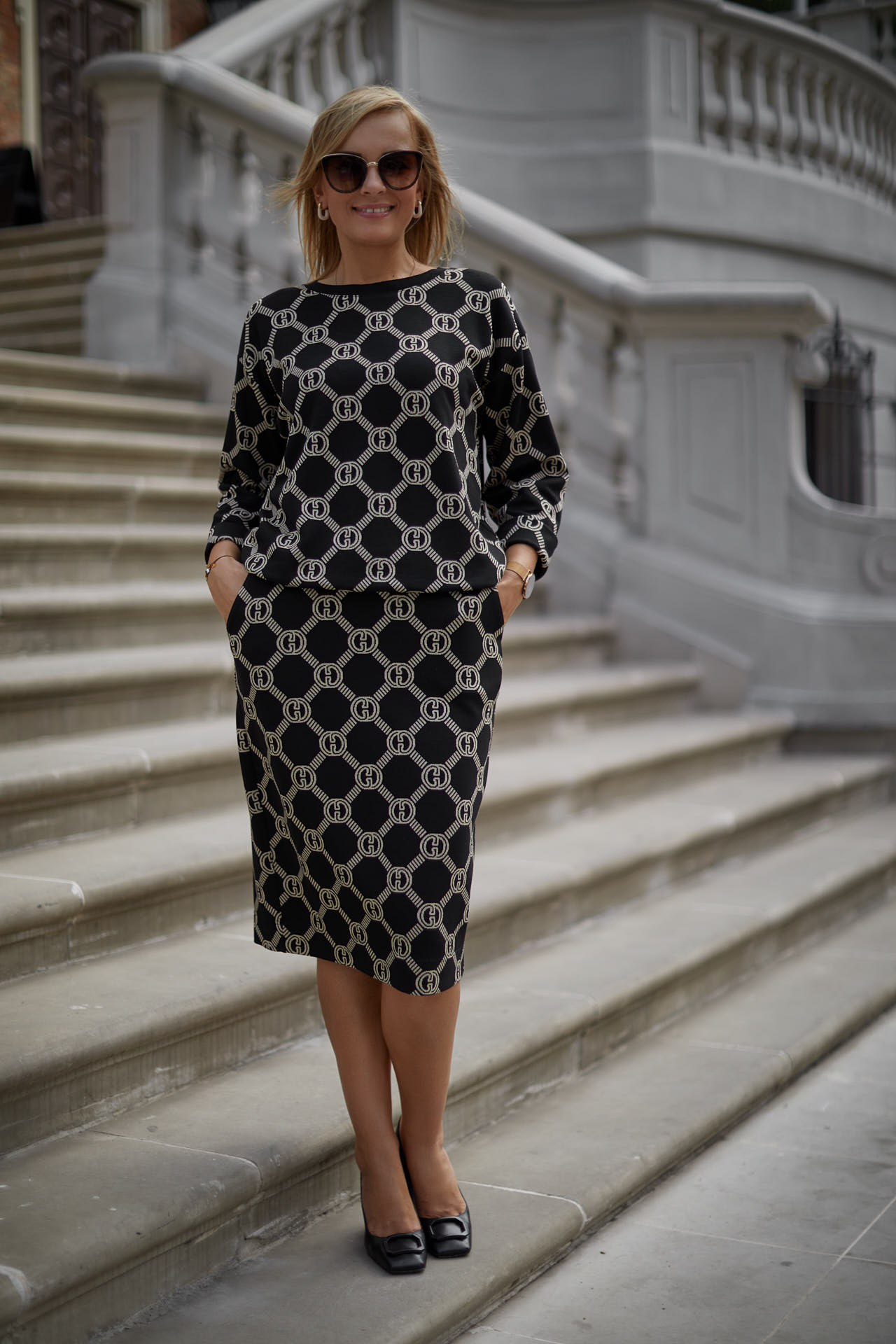 Formal set (blouse + skirt) made of jacquard knitwear